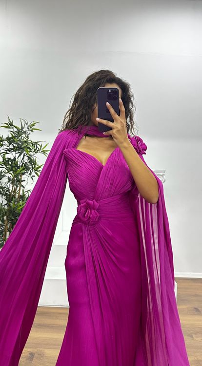 Fuşya Çiçek Detay Şifon Abiye Elbise