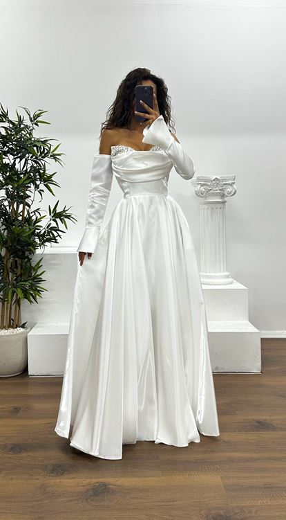 Beyaz Straplez Göğüs Taş Detay Abiye Elbise