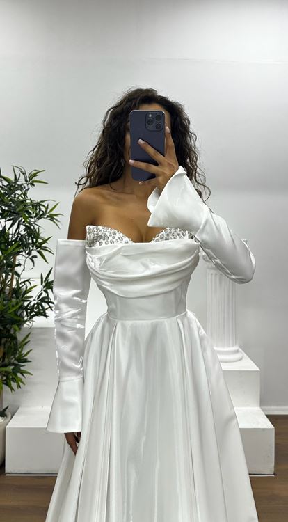 Beyaz Straplez Göğüs Taş Detay Abiye Elbise