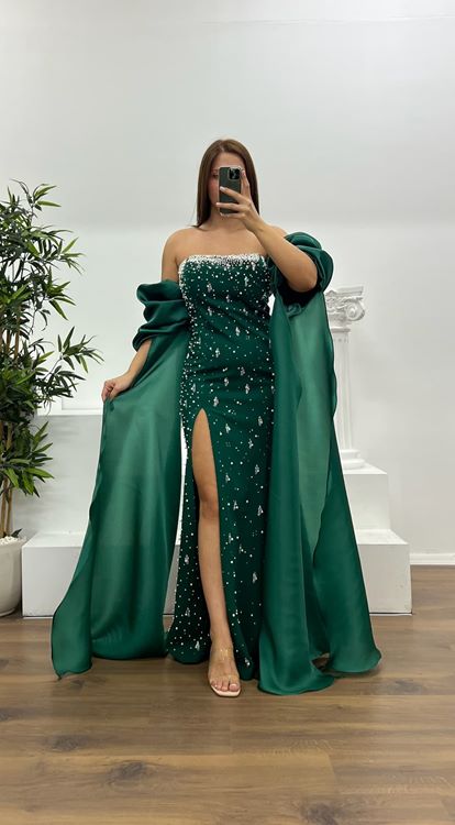 Abito da sera verde taglie forti con maniche a palloncino e dettagli in perle