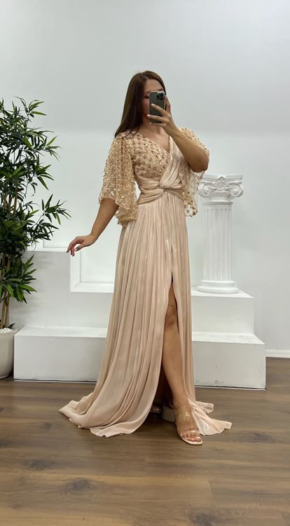 Gold Embroidery Detail Plus Size Evening Dress