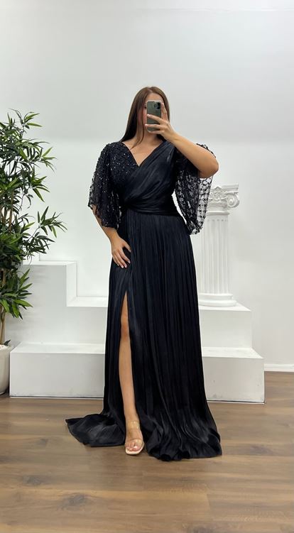 Abito da sera taglie forti nero con dettagli ricamati