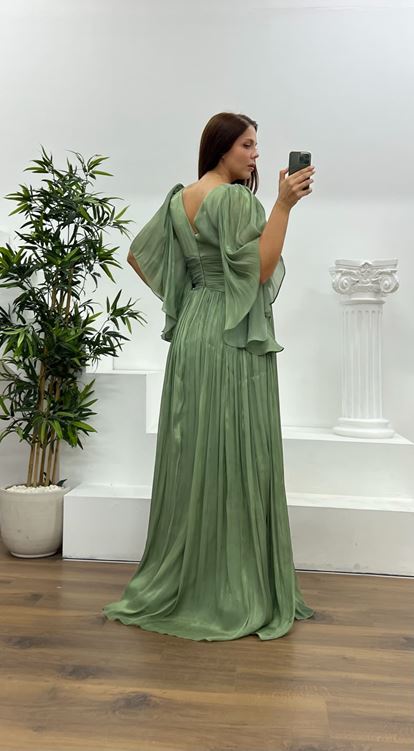 Abito da sera taglie forti con scollo a V  dettaglio in vita e pieghe  colore oliva 