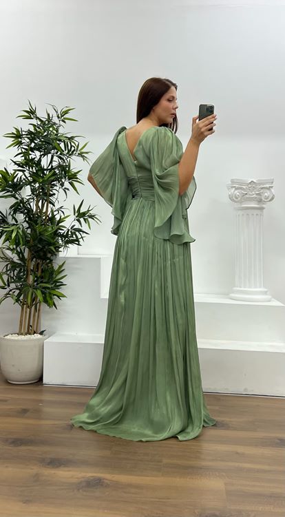 Abito da sera taglie forti con scollo a V  dettaglio in vita e pieghe  colore oliva 