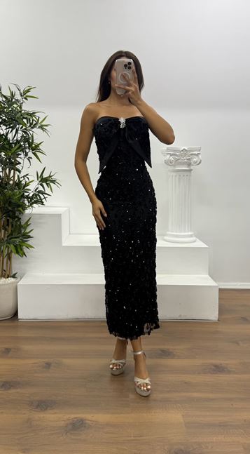 Schwarzes Abendkleid in Midilänge mit Schleifendetail