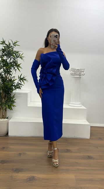 Saxe – Trägerloses Abendkleid in Midilänge mit Handschuhen