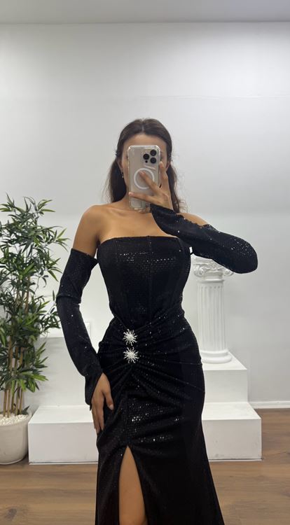 Siyah Straplez Broş Detay Abiye Elbise