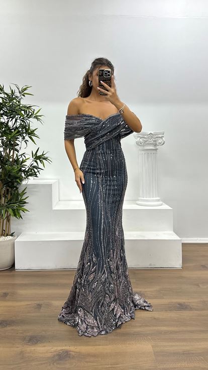 Gri Madonna Yaka İşlemeli Abiye Elbise