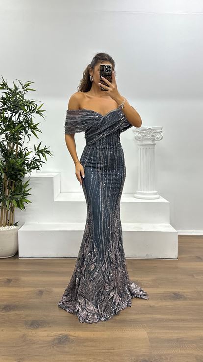 Gri Madonna Yaka İşlemeli Abiye Elbise