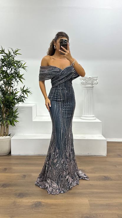 Gri Madonna Yaka İşlemeli Abiye Elbise