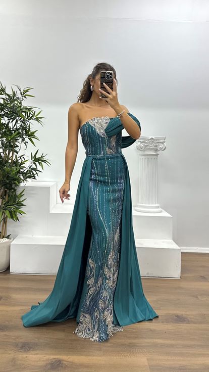 Petrol Yaka Detay İşlemeli Abiye Elbise