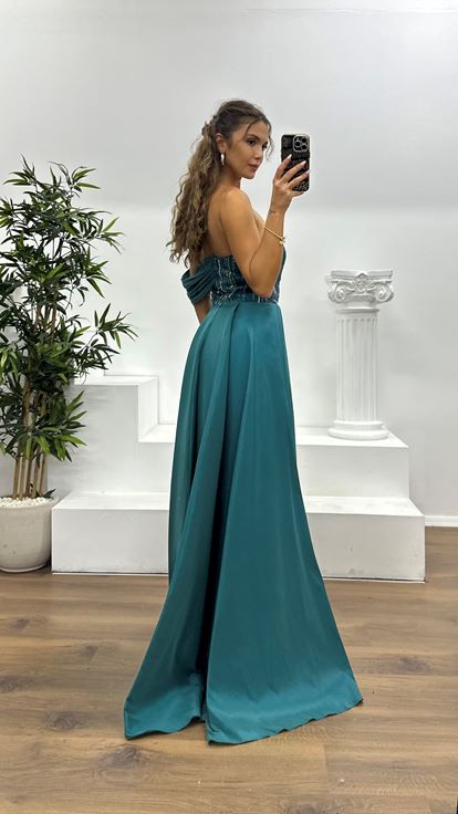 Petrol Yaka Detay İşlemeli Abiye Elbise