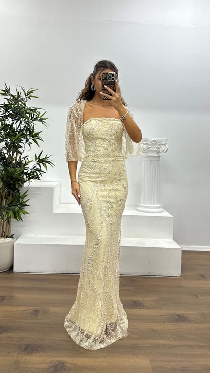 Bej Pelerinli Straplez Abiye Elbise