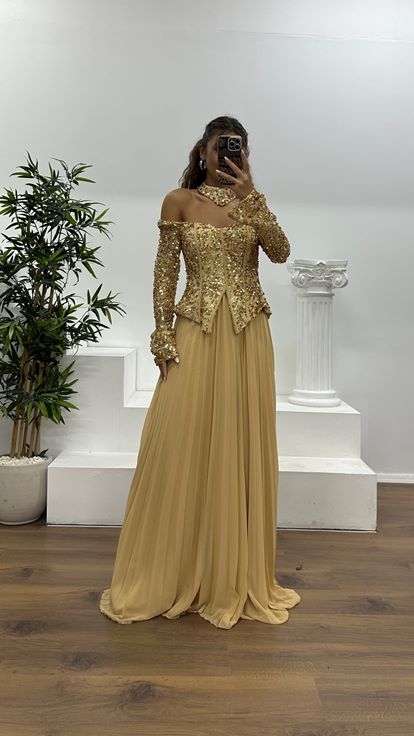 Gold Kayık Yaka Abiye Elbise