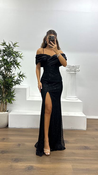 Siyah Sırt Detay İşlemeli Abiye Elbise