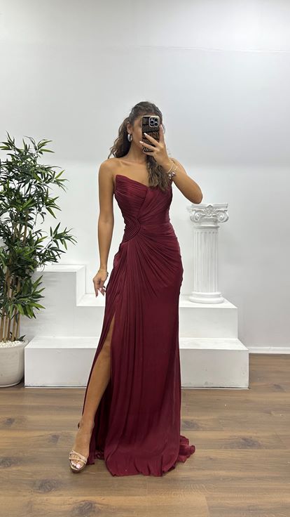 Bordo Straplez Şifon Abiye Elbise