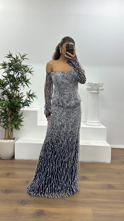 Lacivert Kayık Yaka İşlemeli Abiye Elbise