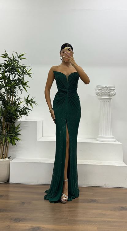 Smaragdgrünes trägerloses Abendkleid