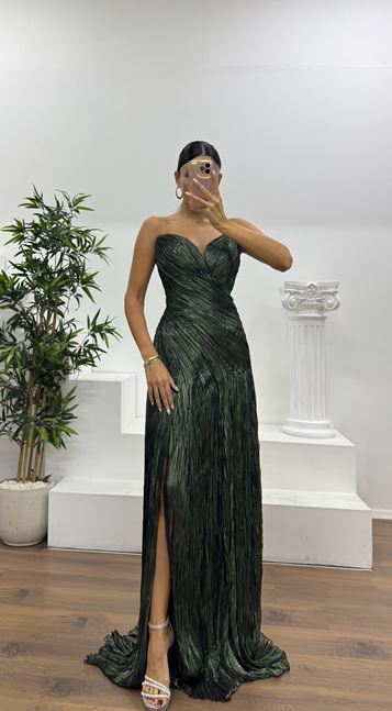 Green Sweetheart Neck Strapless Evening Dress