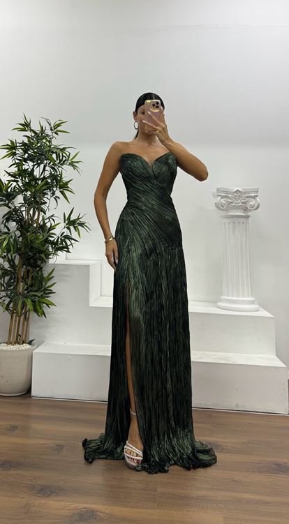 Siyah-Yeşil Kalp Yaka Straplez Abiye Elbise