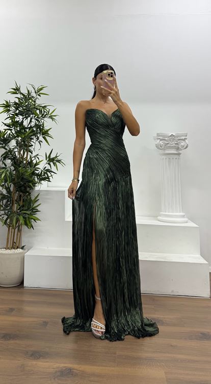 Siyah-Yeşil Kalp Yaka Straplez Abiye Elbise