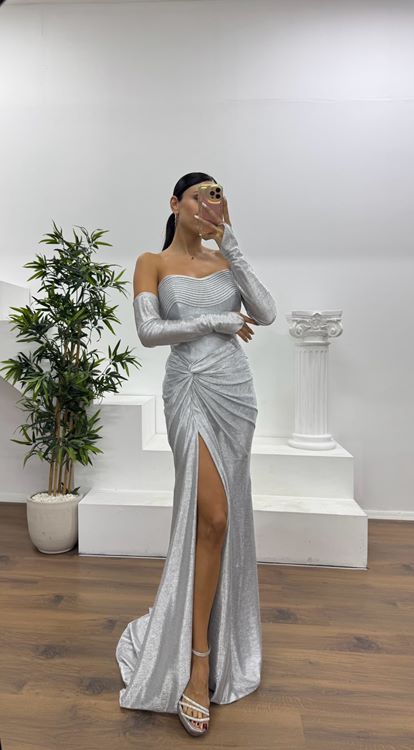 Gümüş Straplez Eldivenli Abiye Elbise