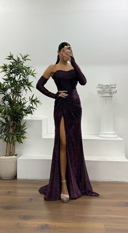 Mürdüm Straplez Eldivenli Abiye Elbise