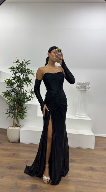 Siyah Straplez Eldivenli Abiye Elbise