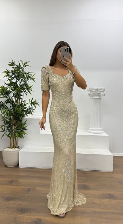 Krem Kısa Kollu Özel El İşlemesi Abiye Elbise