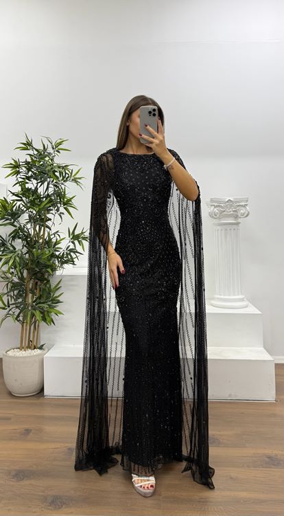 Siyah Pelerin Detay Özel El İşlemesi Abiye Elbise