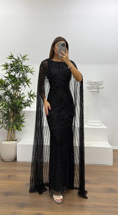 Siyah Pelerin Detay Özel El İşlemesi Abiye Elbise