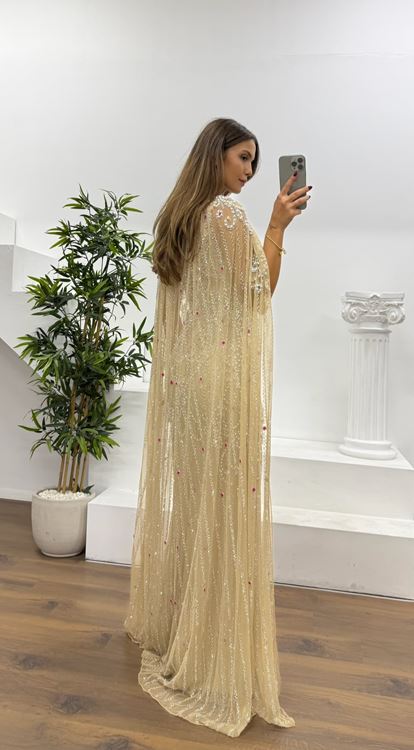 Krem-Fuşya Pelerin Detay Özel El İşlemesi Abiye Elbise