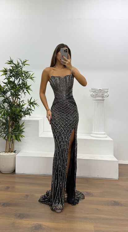 Siyah-Antrasit Straplez Özel El İşlemesi Abiye Elbise