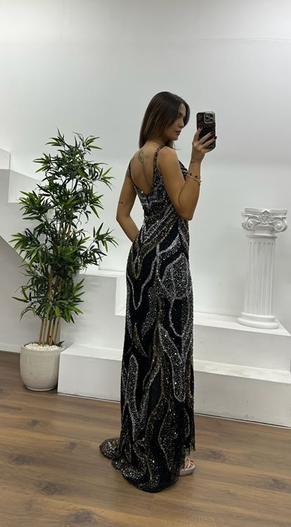 Siyah-Gold V Yaka Askılı Özel El İşlemesi Abiye Elbise