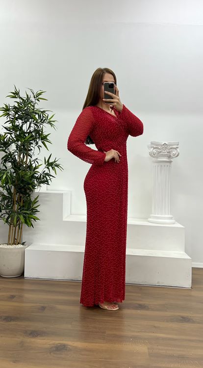 Abito da sera taglie forti rosso con scollo a V e decorazioni di perle