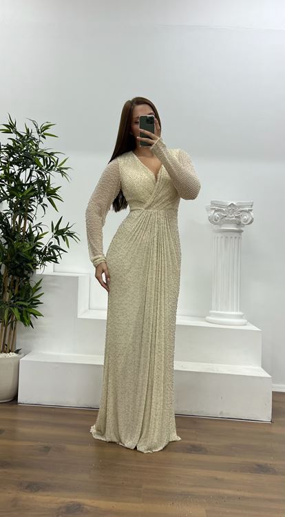 Abito da sera taglie forti con scollo a V e perle  impreziosito da pietre 