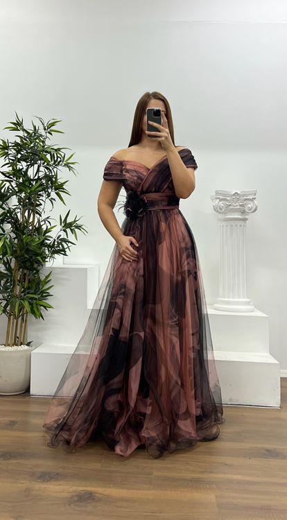 Siyah-Soğan Madonna Yaka Desenli Tül Büyük Beden Abiye Elbise