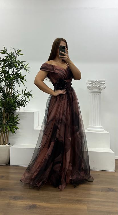 Siyah-Soğan Madonna Yaka Desenli Tül Büyük Beden Abiye Elbise