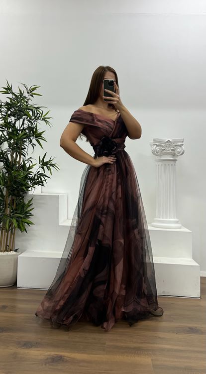 Siyah-Soğan Madonna Yaka Desenli Tül Büyük Beden Abiye Elbise