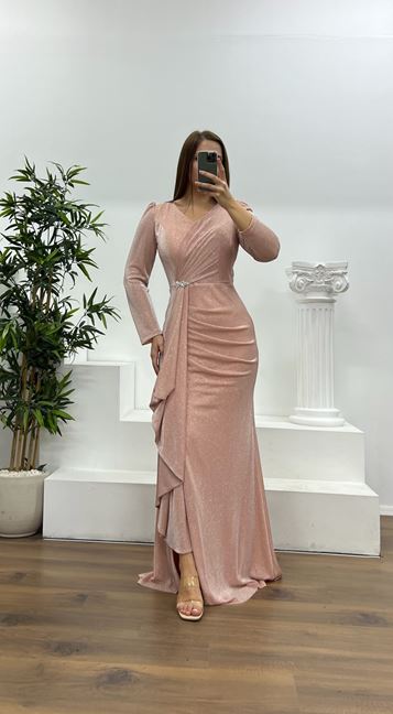 Powder Brooch Detail Glittery Plus Size Evening Dress