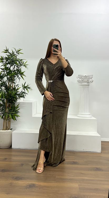 Robe de soirée grande taille à paillettes avec broche en cuivre