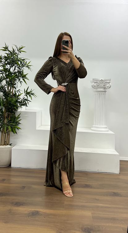 Robe de soirée grande taille à paillettes avec broche en cuivre