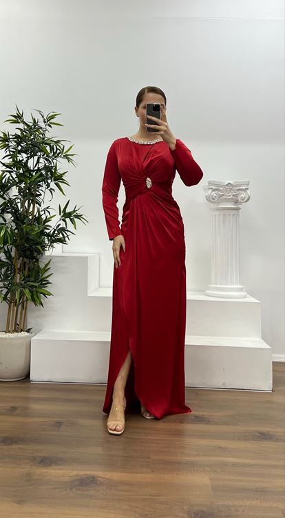 Kırmızı Yaka Taş Detay İşlemeli Saten Abiye Elbise