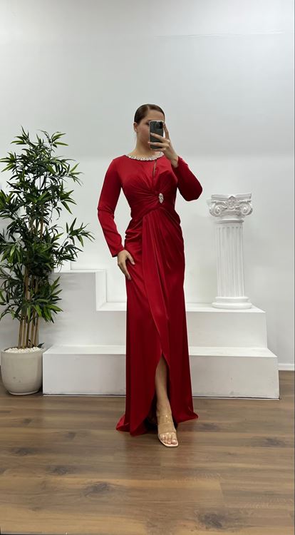 Kırmızı Yaka Taş Detay İşlemeli Saten Abiye Elbise