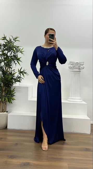 Lacivert Yaka Taş Detay İşlemeli Saten Abiye Elbise