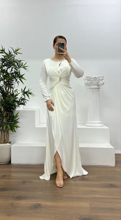 Kemik Yaka Taş Detay İşlemeli Saten Abiye Elbise