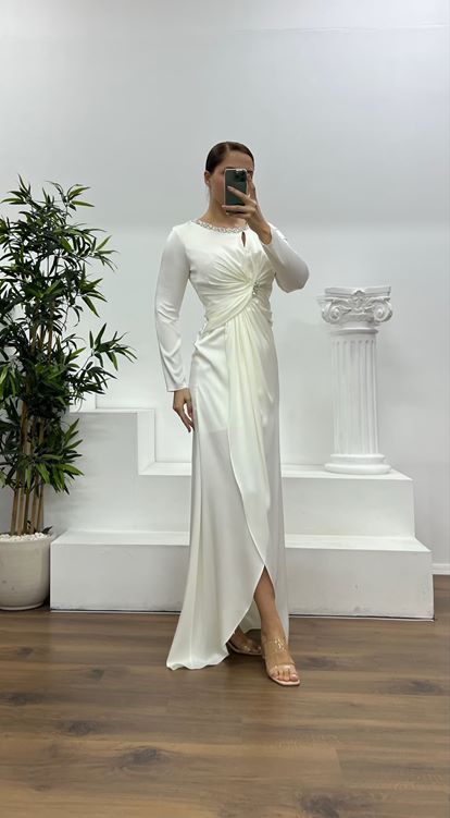 Kemik Yaka Taş Detay İşlemeli Saten Abiye Elbise