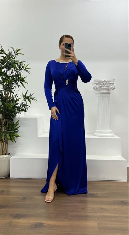 Saks Yaka Taş Detay İşlemeli Saten Abiye Elbise