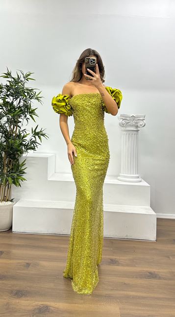 Abito da sera ricamato con maniche a palloncino color pistacchio