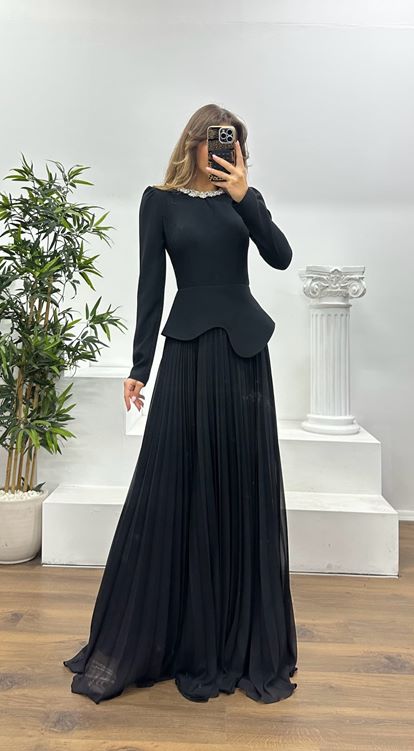 Siyah Yaka Taş Detay Piliseli  Abiye Elbise